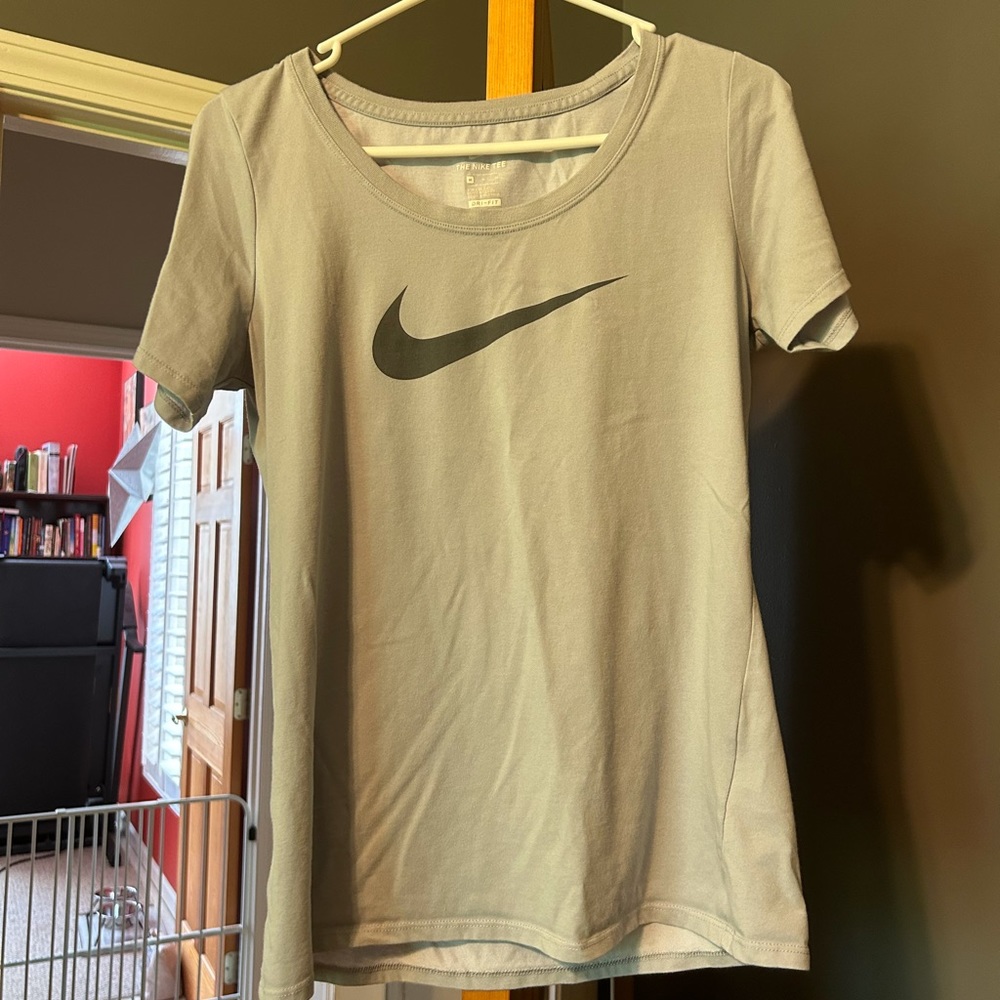 The Nike Tee, M gray